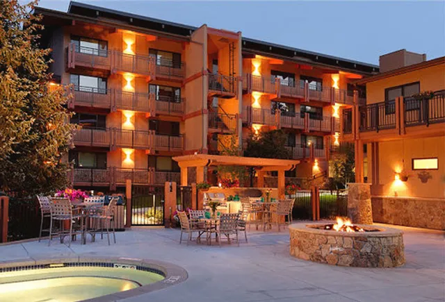 Stonebridge Condominiums