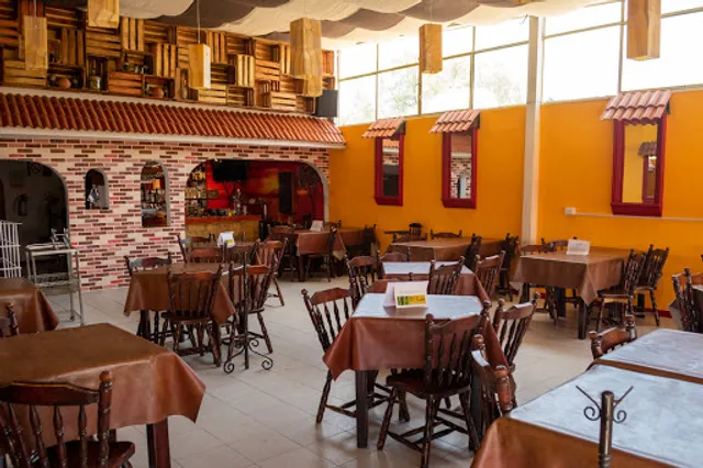 D´Lúa Pasta & Sushi