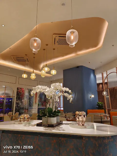 Bom Gosto, Newport Mall