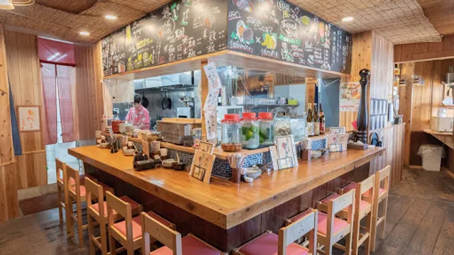 真やんばる酒場 照らす家