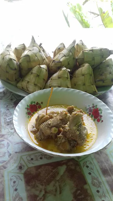 Ketupat Uta Dada