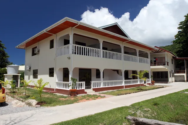 Tourterelle Holiday Home