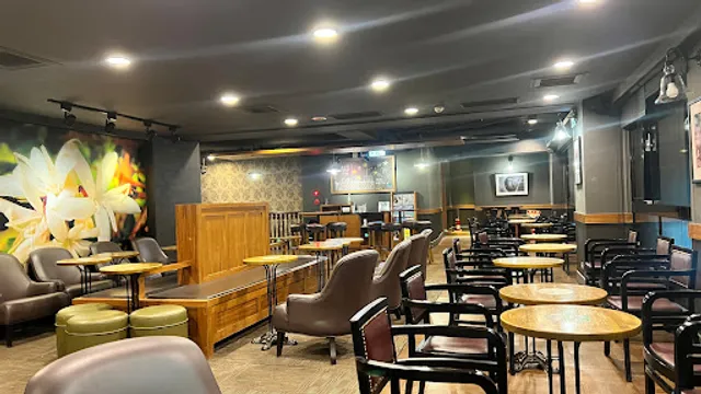 STARBUCKS Wuquan Shop