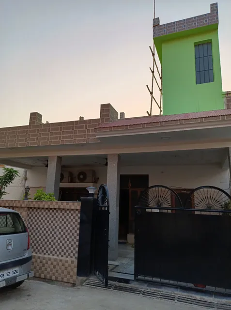 Kashi Enclave, Pahariya