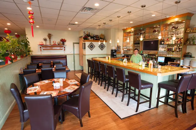 Green Leaves Chinese Restaurant & Lounge