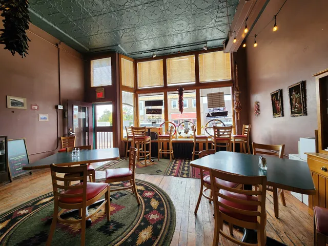 Cayannes' Cafe & Gifts