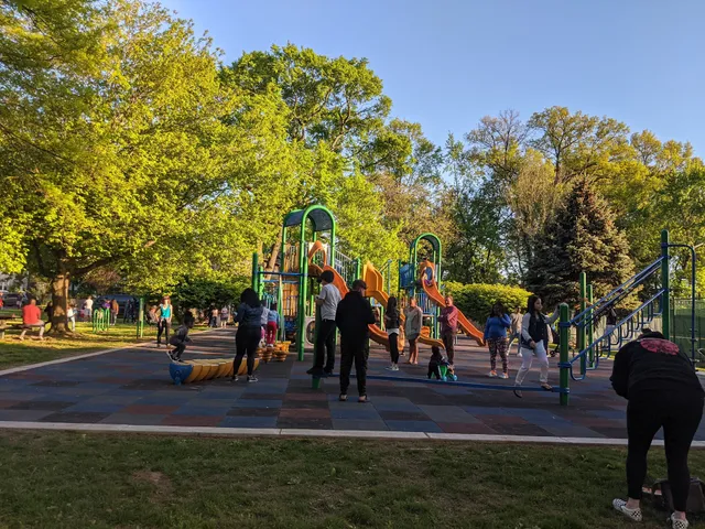 Berzinec Park Tennis Courts