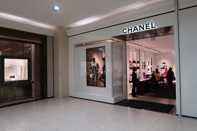 CHANEL DAIMARU SAPPORO