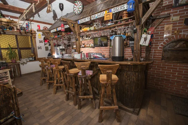 "Garage" Grill & Bar