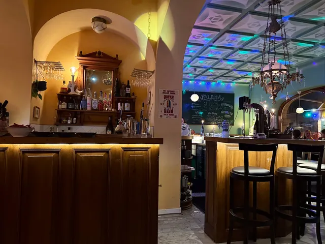 Paloma — un bar central