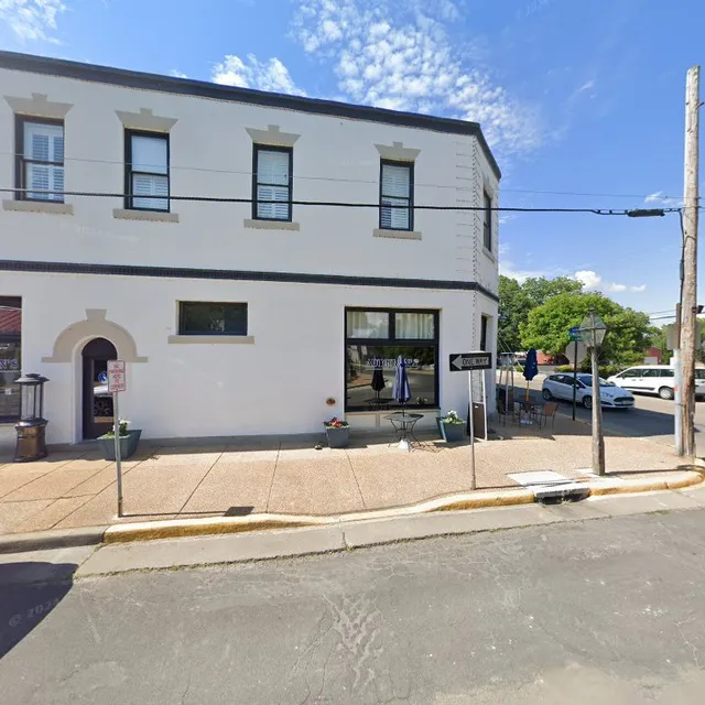 AUDUBON'S PALACE BAR