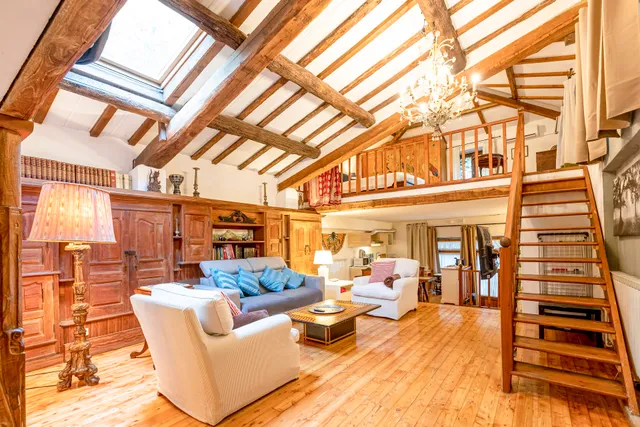 Wooden Villa in Trastevere