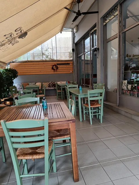 Καφενείο-Μεζεδοπωλείο "Το Κρητικάκι"