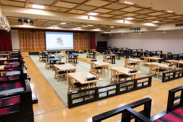 大広間 くつろぎ亭 夢や