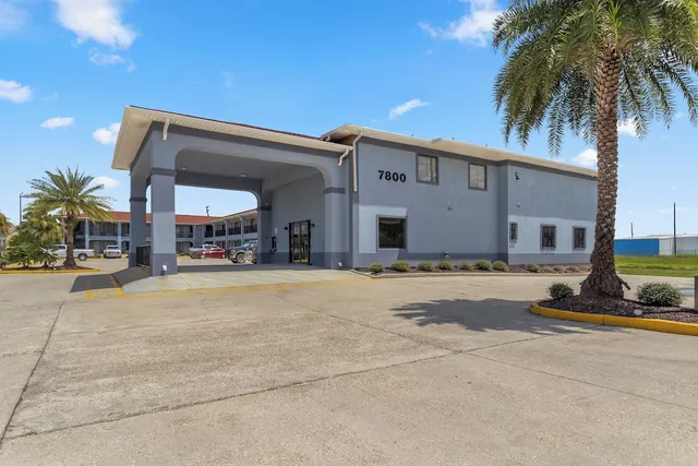 Express Inn & Suites