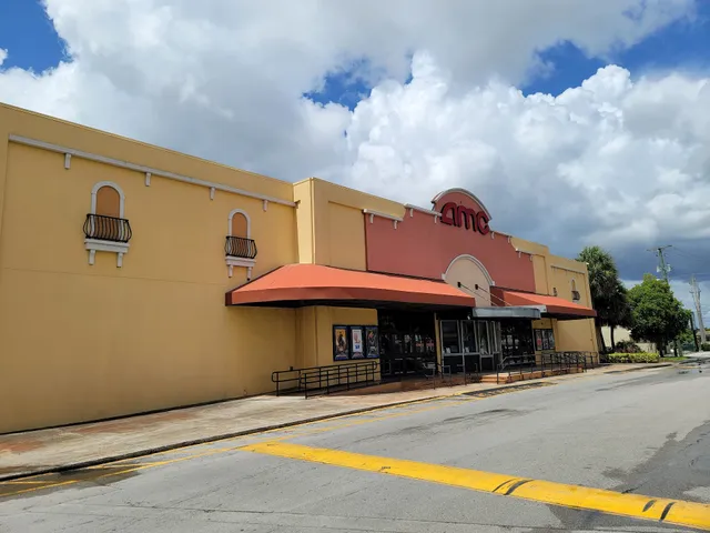 AMC Hialeah 12