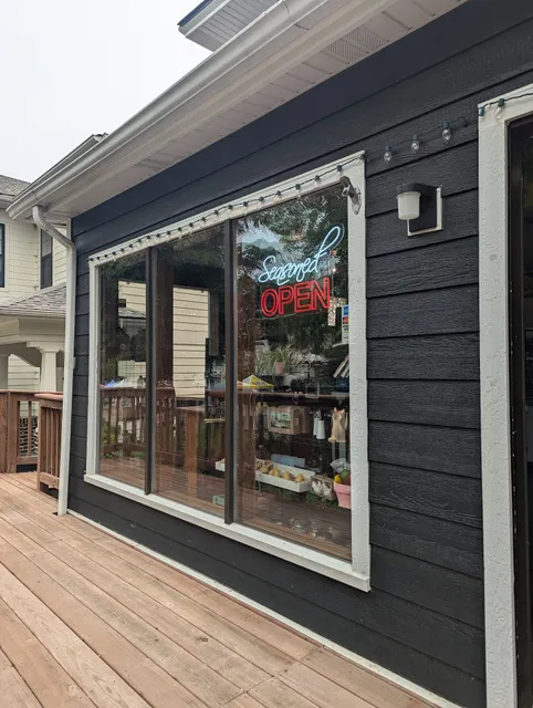 Seasoned Specialty Food Market & Deli