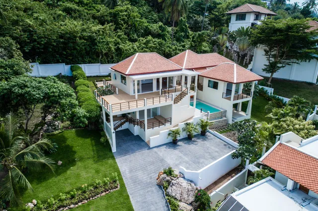 Santisook Luxury Sea View Villas