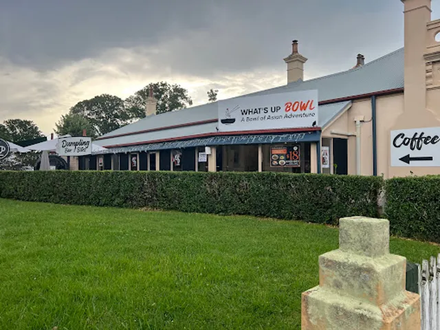 What's Up Bowl, Thai restaurant