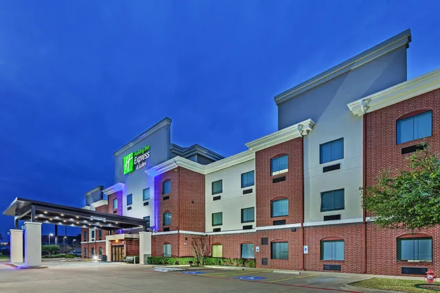 Holiday Inn Express & Suites Longview South I-20 by IHG