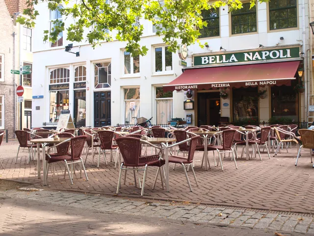 Bella Napoli Italiaans Restaurant Pizzeria