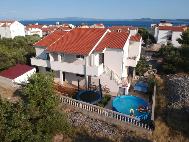 Apartman DINEVA & ALISA