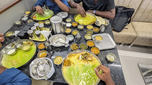 Hotel Sri Balaji Bhavan restaurent