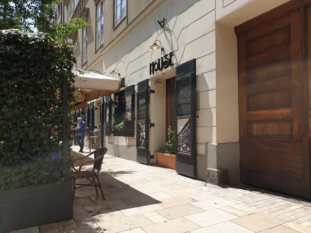 Serene City Centre Apartment