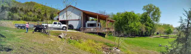 Log Lick Creek Resort