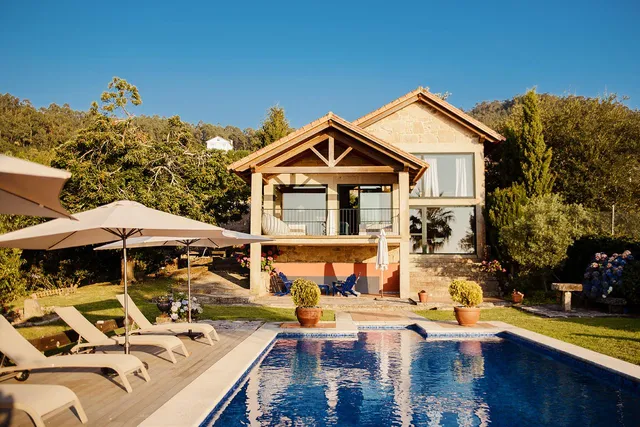 Bosque de Xaras. Casa completa con piscina