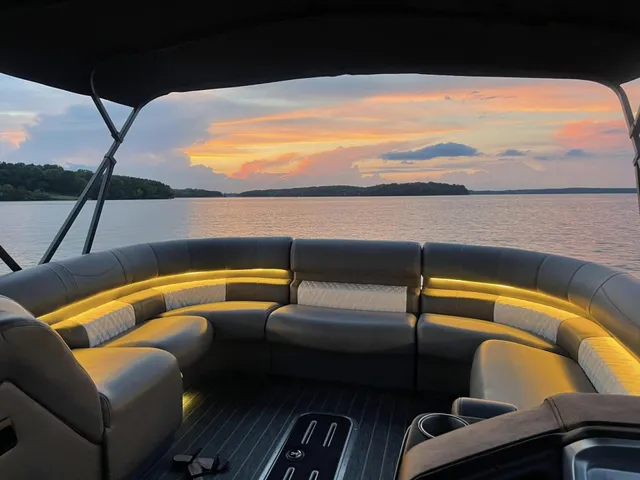 Nashville Boat Charters