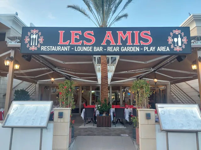 Les Amis Restaurant