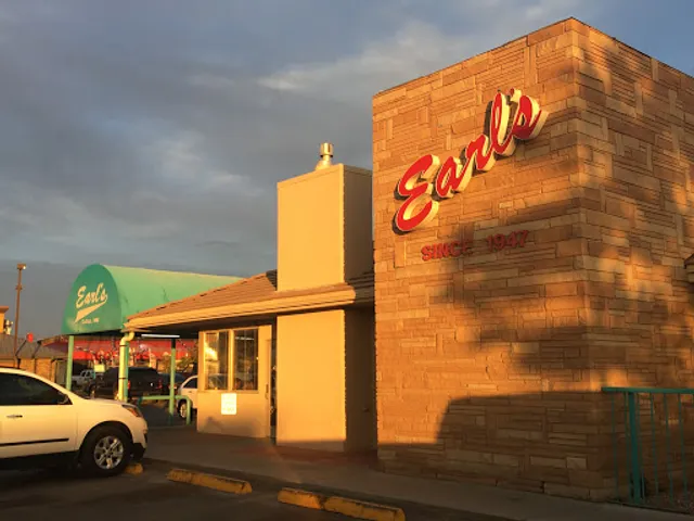 Earl's Family Restaurant