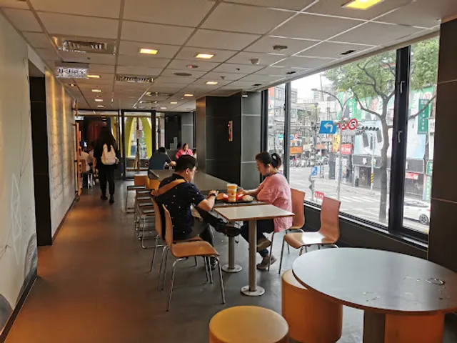 McDonald's Zhonghe Zhongshan