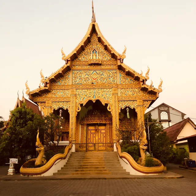 Wat Daowadung