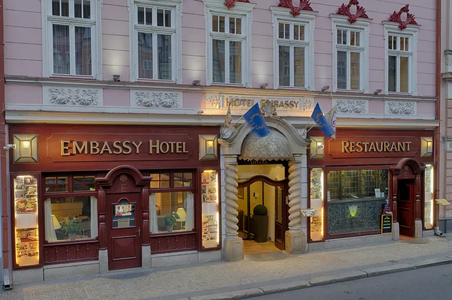 Hotel Embassy