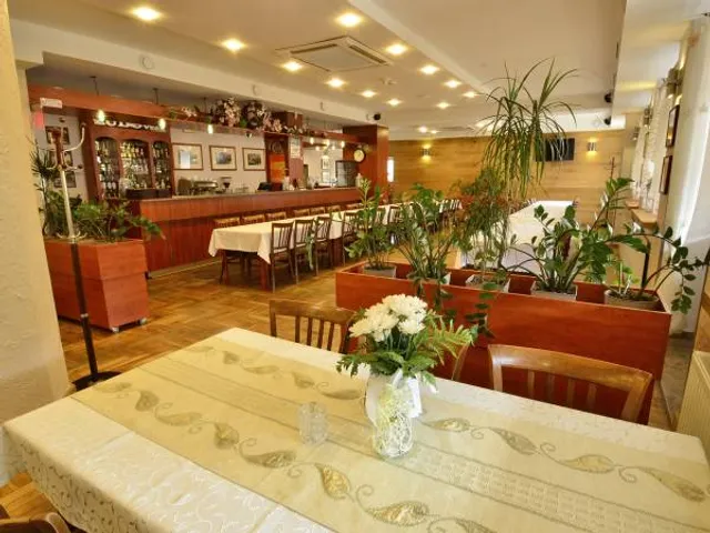 Ludowa Restauracja & Noclegi