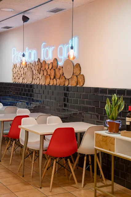 Tapas & Más Restaurant