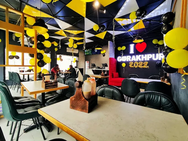 La Pino'z Pizza - Medical Road Gorakhpur