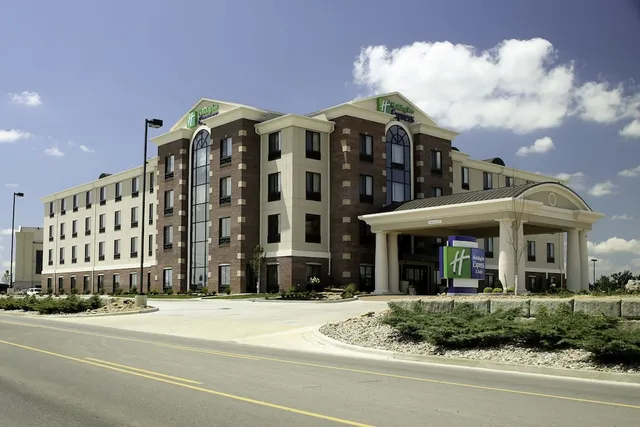 Holiday Inn Express & Suites Marion, an IHG Hotel
