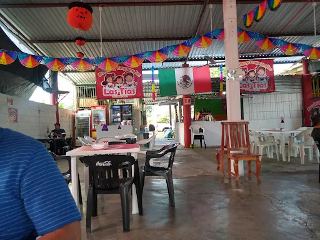 Bocoles y Empanadas Las Tías