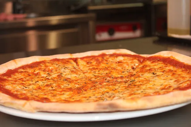 Interlaken Pizza (مطعم الشام)