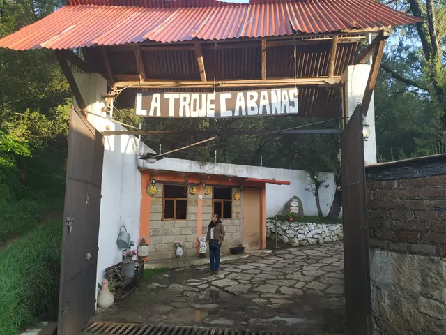 Casa Manning y Salon La Troje