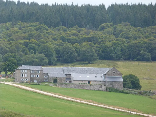 Auberge Du Sauvage In Gevaudan