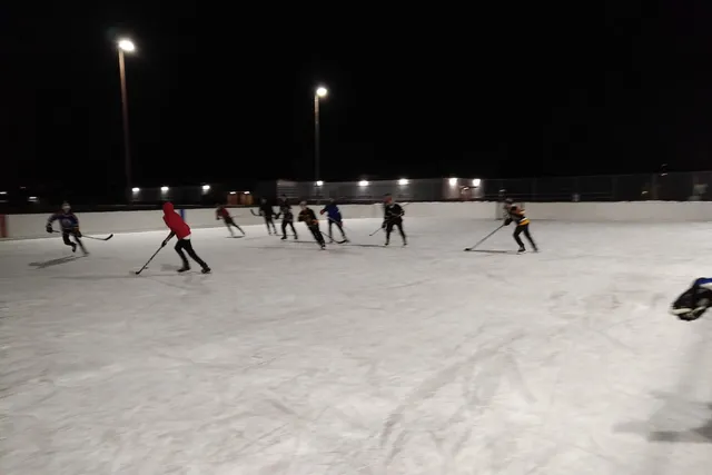 Grovenor Community Outdoor Rinks