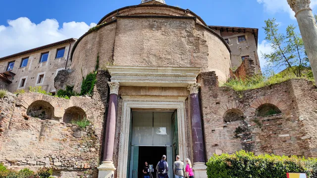 Tempio del Divo Romolo