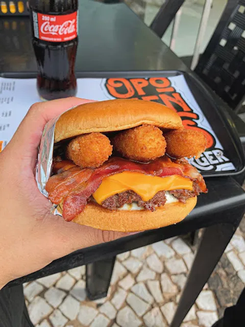 Oponentt's Burger