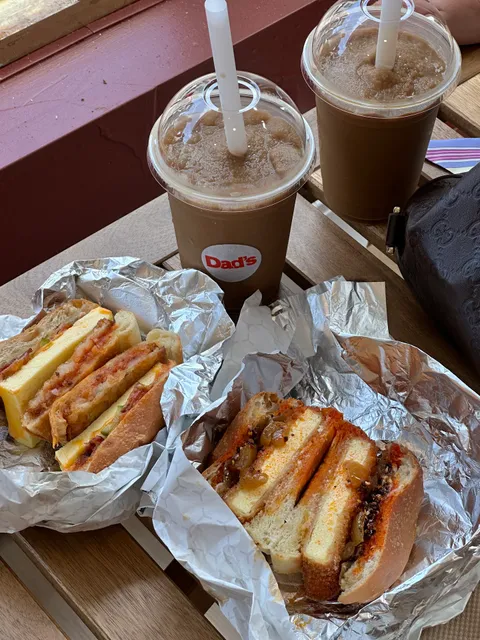 Dad's Breakfast & Coffee