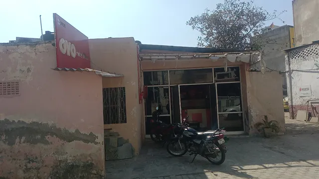 OYO Hotel Dhruv