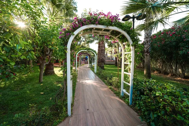 Calimera Hane Garden